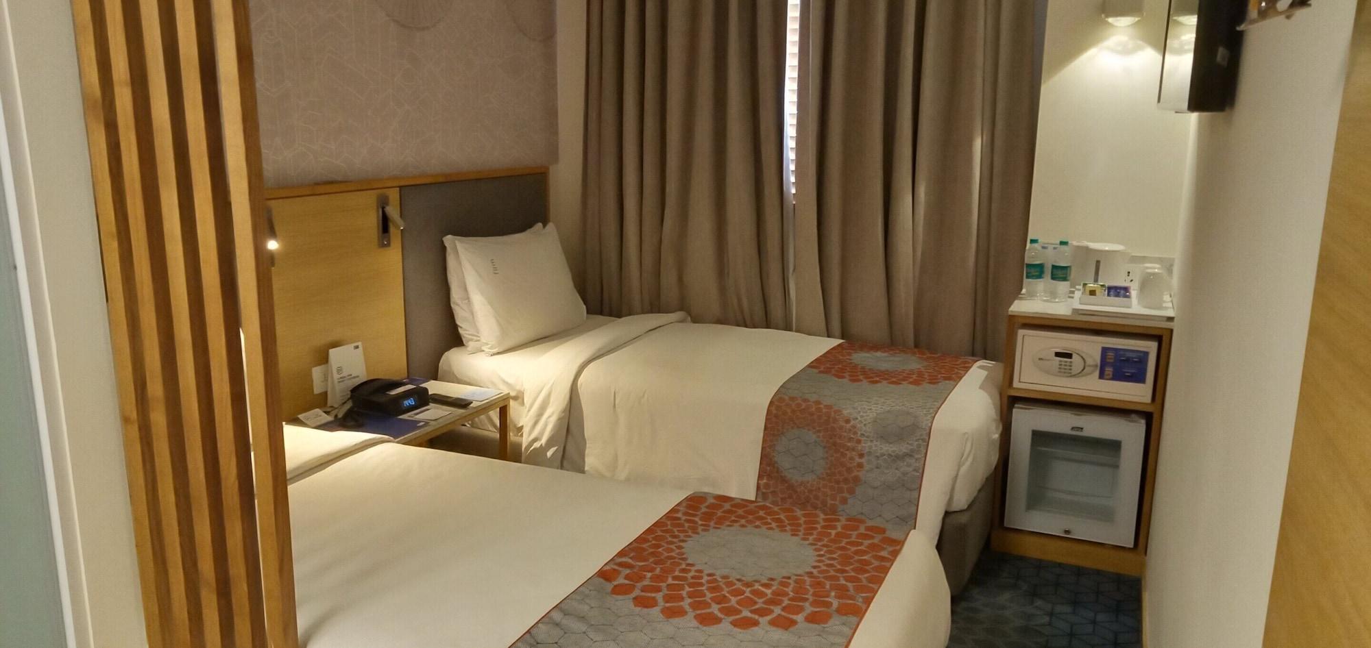Holiday Inn Express Gurugram Sector 50 By Ihg Gurgaon Extérieur photo