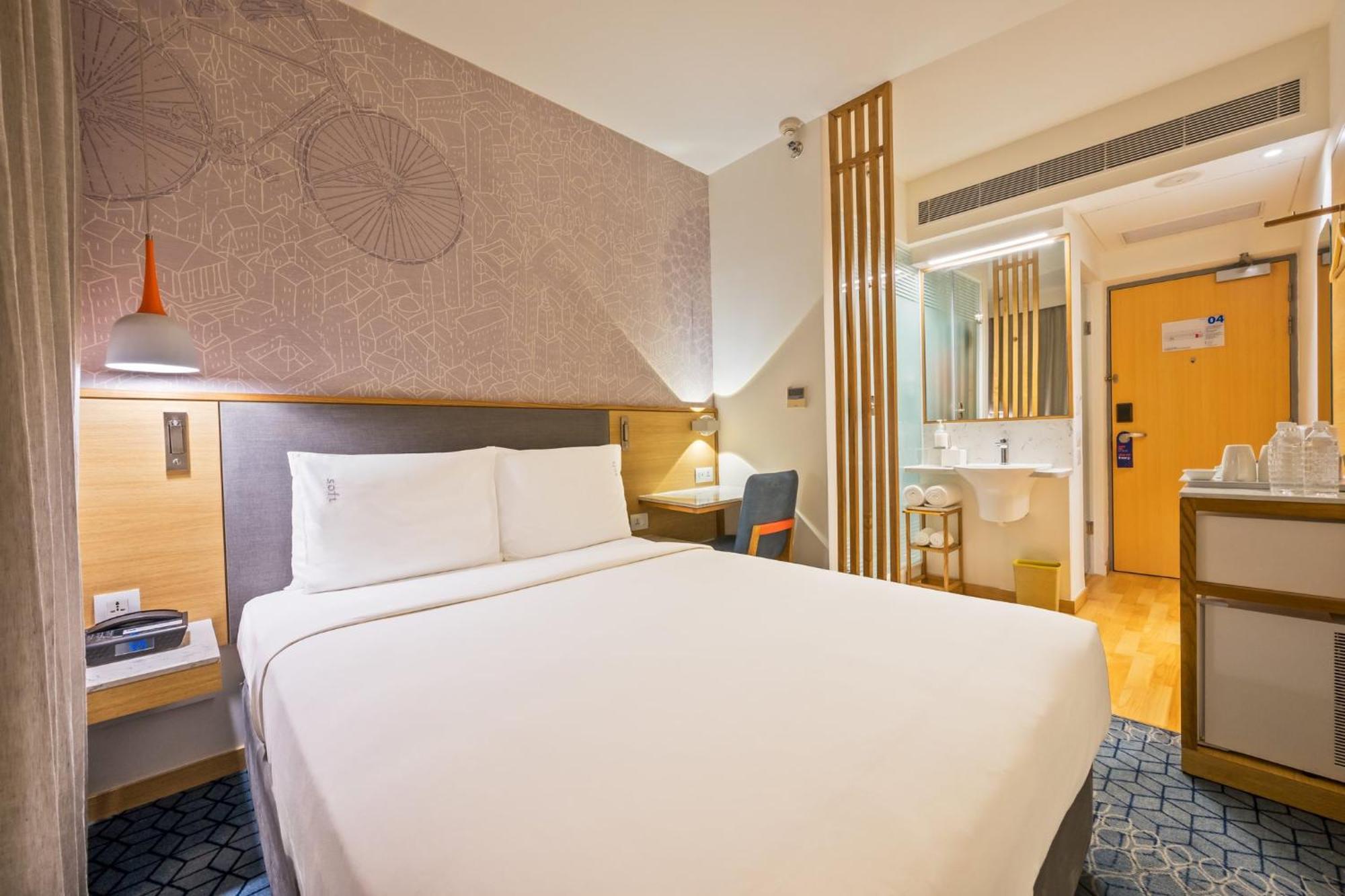 Holiday Inn Express Gurugram Sector 50 By Ihg Gurgaon Extérieur photo