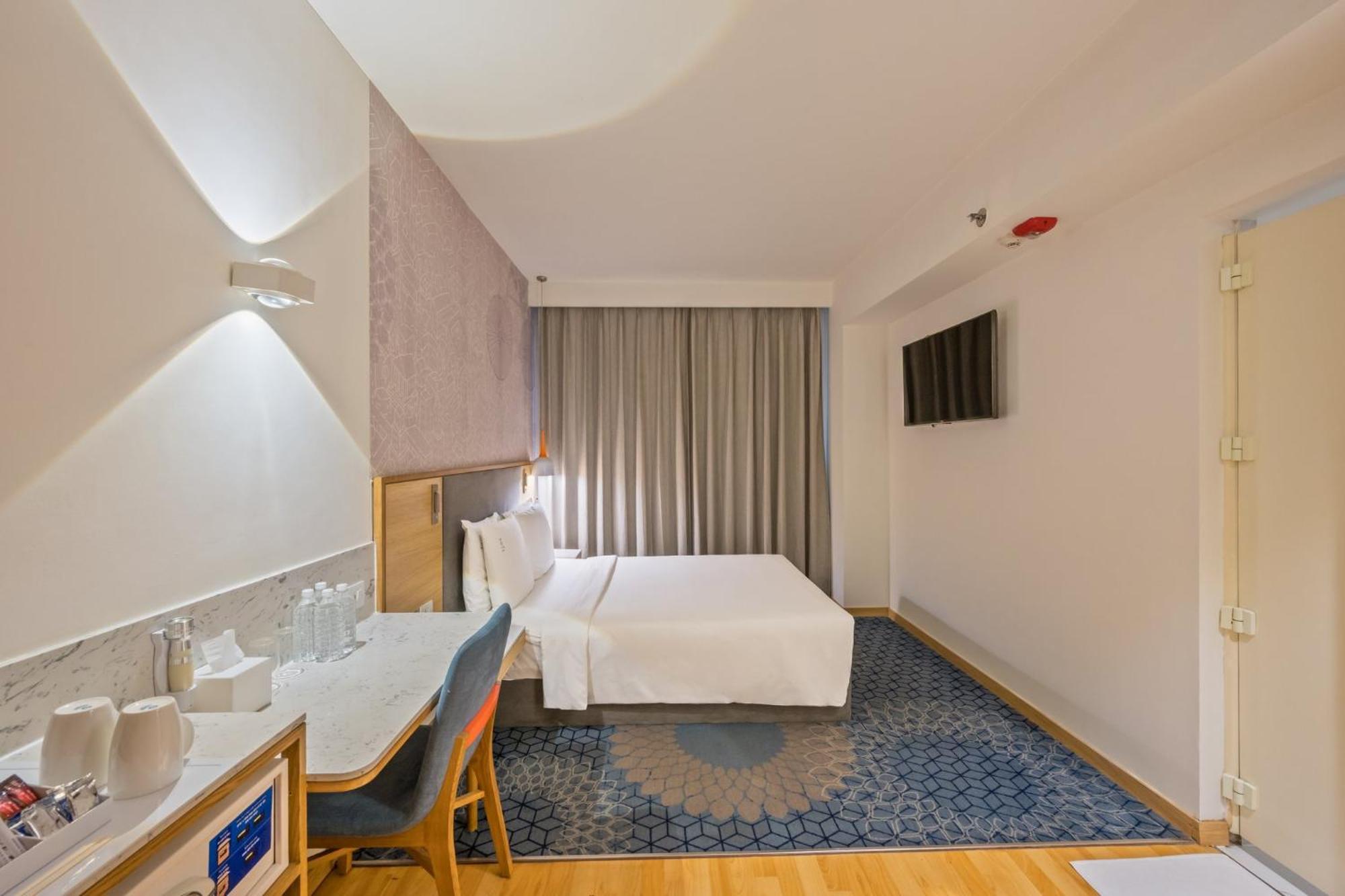 Holiday Inn Express Gurugram Sector 50 By Ihg Gurgaon Extérieur photo